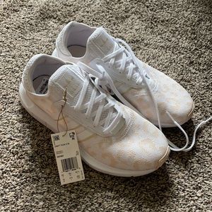NWT ADIDAS Swift Run white blush cheetah women’s size 10
